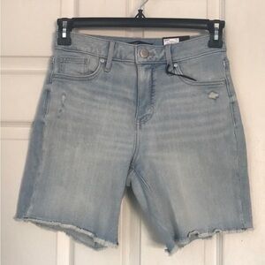 NWT - Simply Vera Vera Wang Joline high waisted 7" Bermuda denim shorts Size:2
